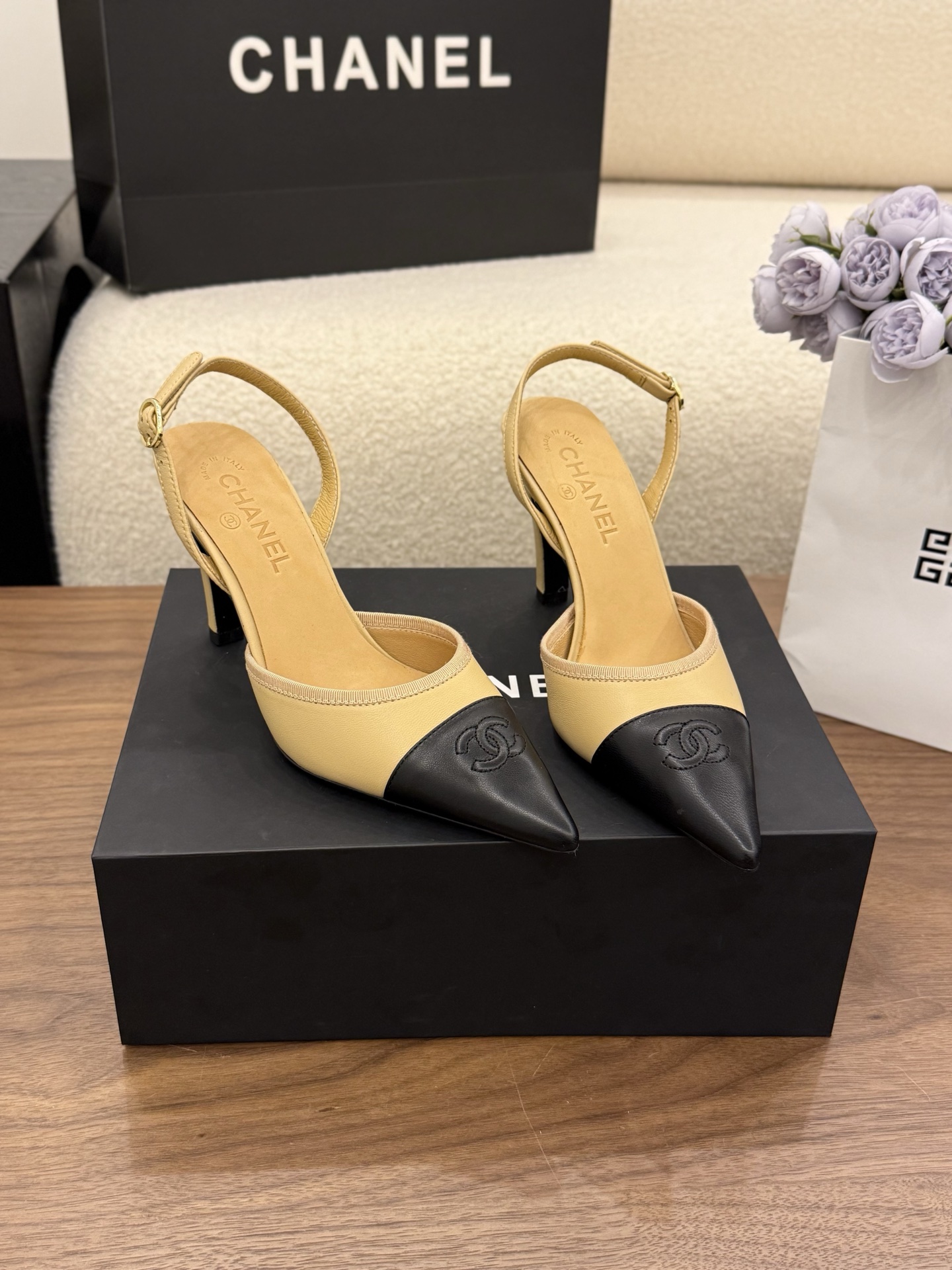 Women's high heels